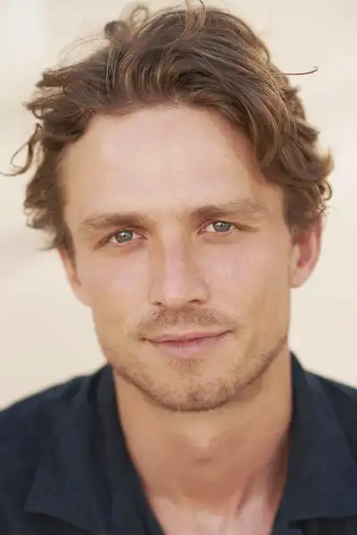 Jordan Renzo headshot