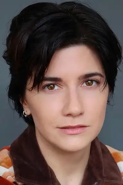 Elise Bauman headshot