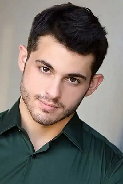 Zach Tinker headshot