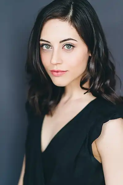 Hannah Gordon headshot