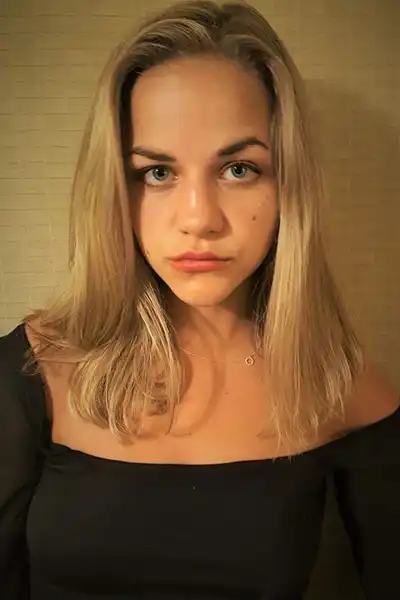 Shelby Armstrong headshot
