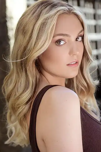 Samantha Schimmer headshot