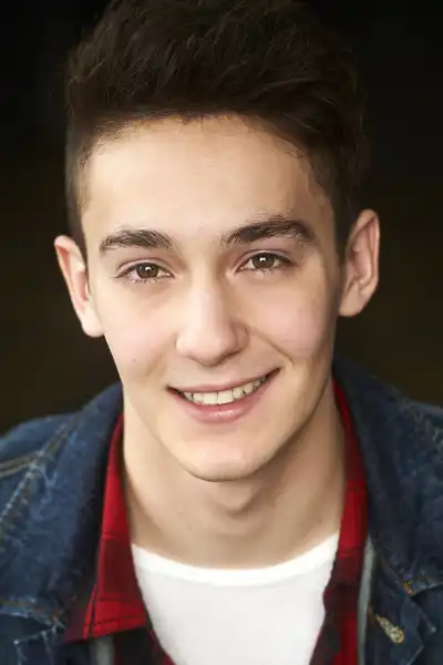 Mikael Conde headshot