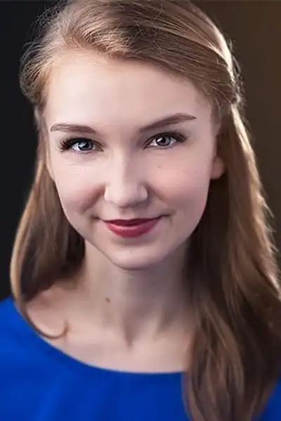 Elyse Maloway headshot