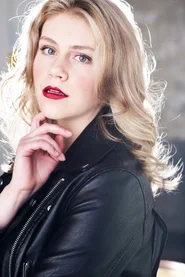 Sarah Luby headshot