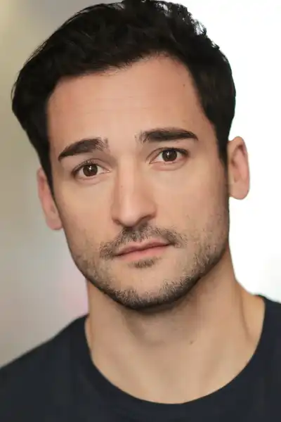 Maxim De Villiers headshot