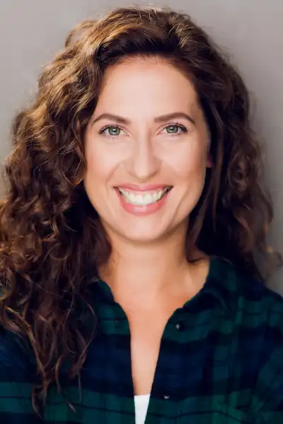 Emma Love headshot