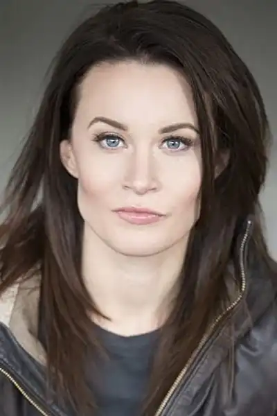Christina Lewall headshot