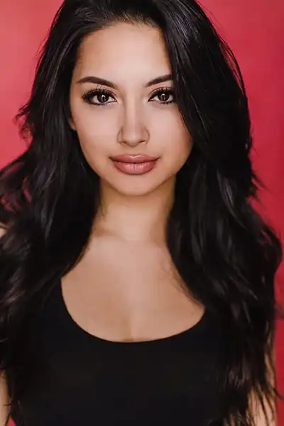 Kayla Heller headshot