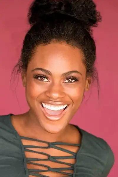 Ashli Auguillard headshot