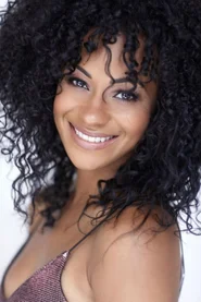 Ava Brennan headshot