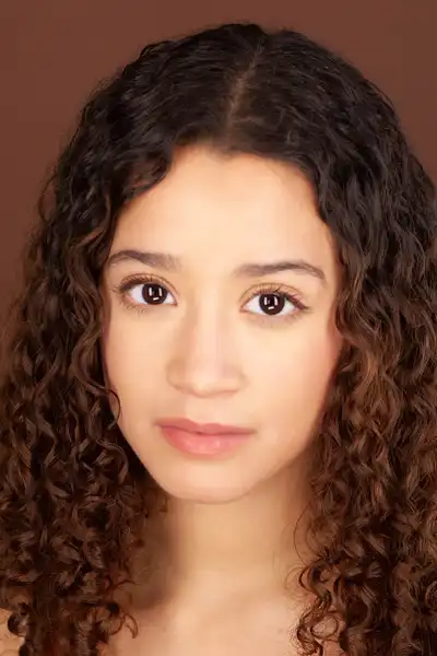 Deanna Tarraza headshot