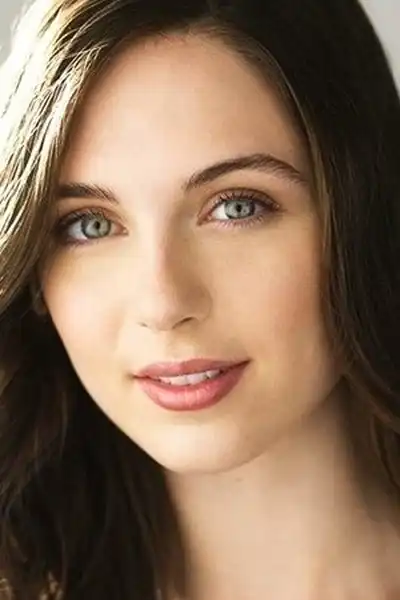 Julia Blanchard headshot