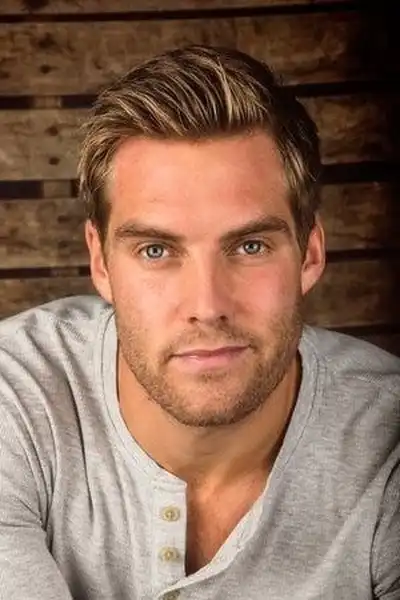 Kurt Szarka headshot