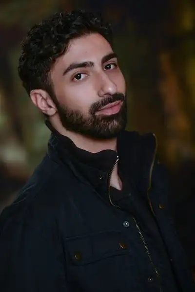 Anas Hasan headshot