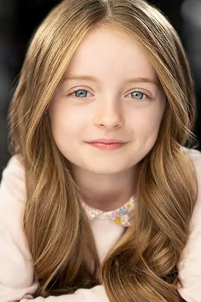 Emma Oliver headshot
