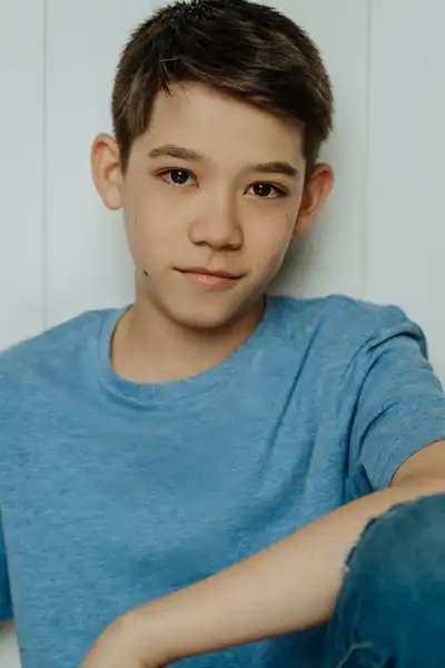 Max Archibald headshot